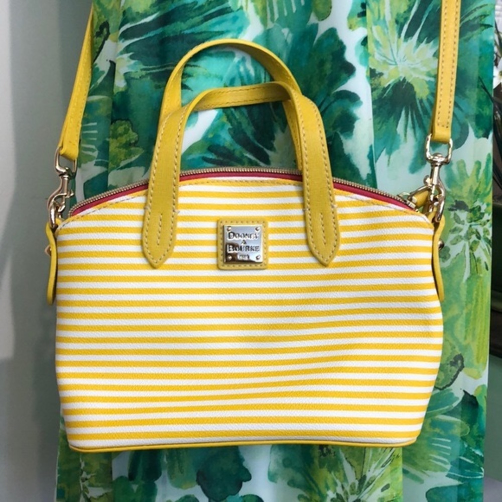 Dooney & Bourke purse